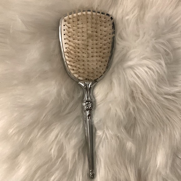 Vintage Antique Brush and Comb Vanity Set - Picture 4 of 6